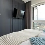 Elegant With Balcony And Underground Parking By Renters Lägenhet