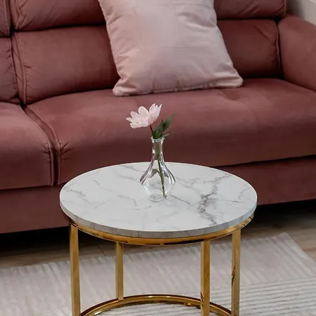 Elegant With Balcony And Underground Parking By Renters *