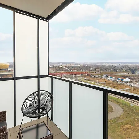 Elegant With Balcony And Underground Parking By Renters *